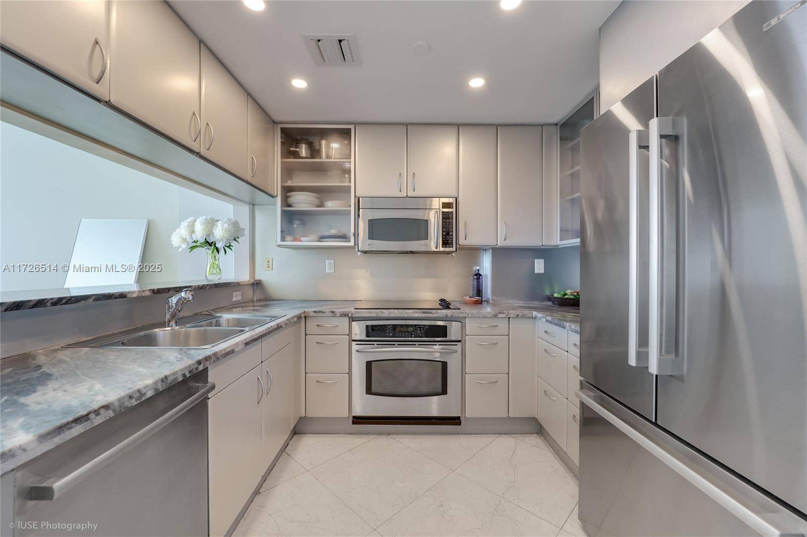 Miami Beach, FL 33139,540 West Ave #2312