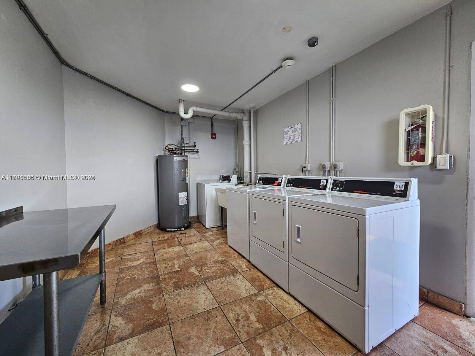 Miami, FL 33179,1770 NE 191st St #700-1