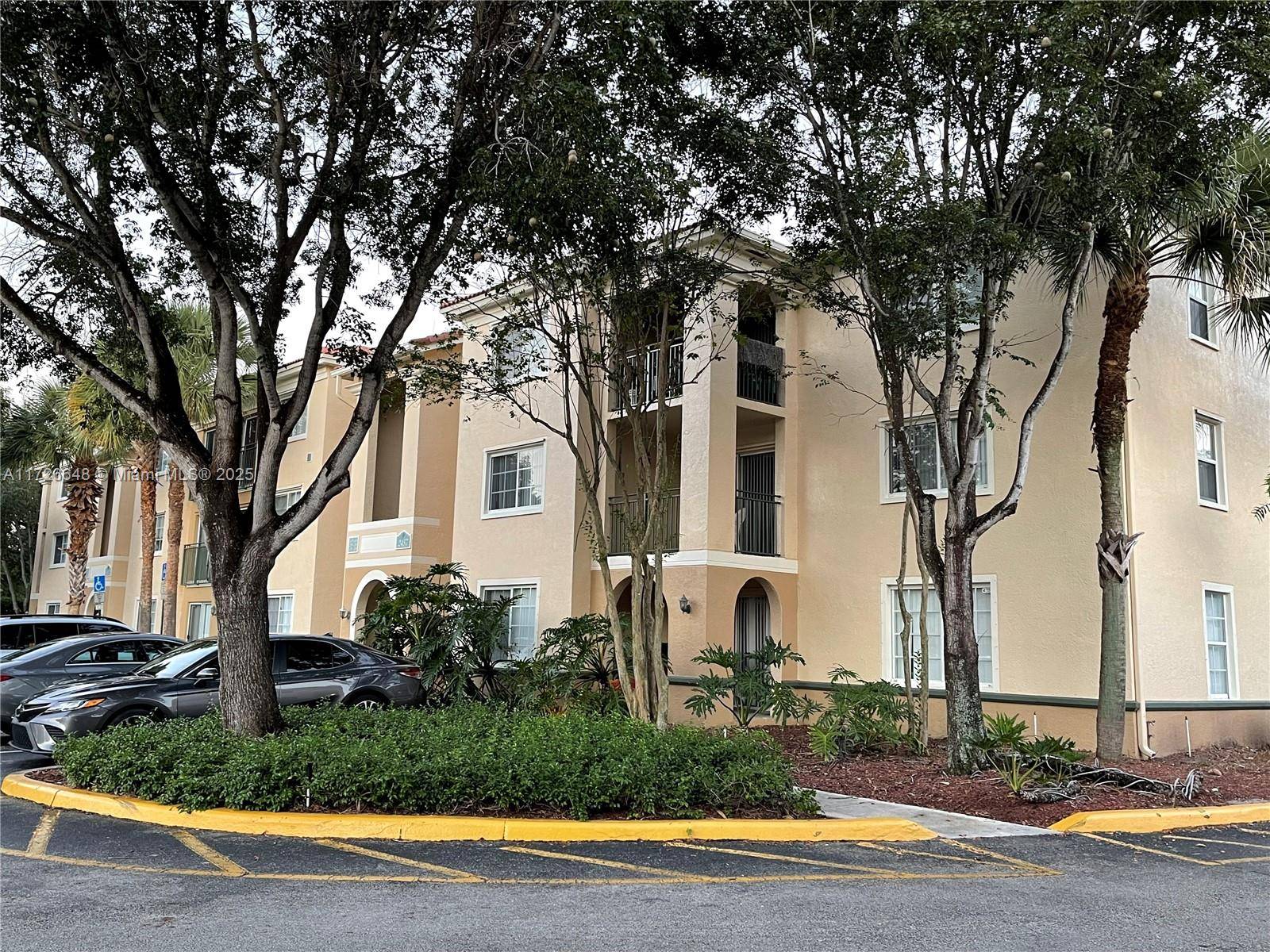 Miramar, FL 33025,2457 Centergate Dr #207