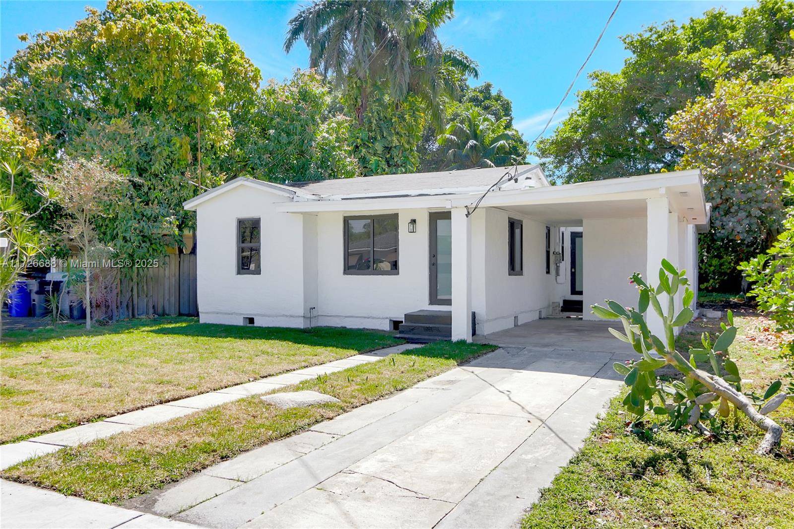 Hollywood, FL 33020,2454 Garfield St
