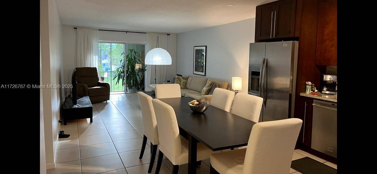 Hollywood, FL 33021,4650 Washington St #201