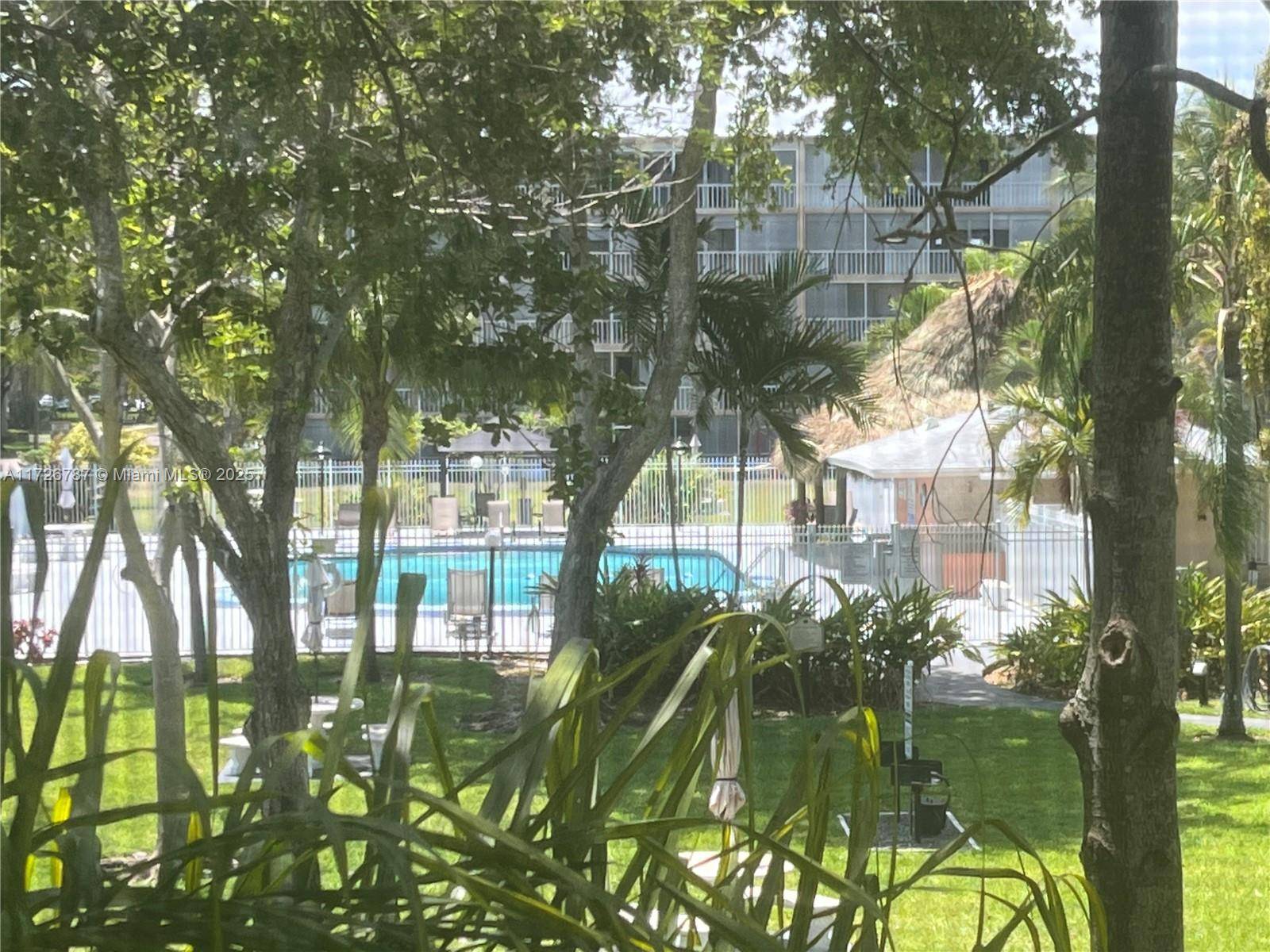 Hollywood, FL 33021,4650 Washington St #201