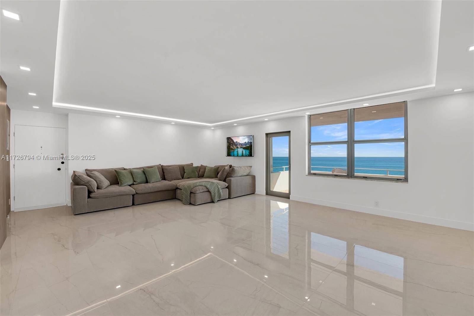 Surfside, FL 33154,9225 Collins Ave #902