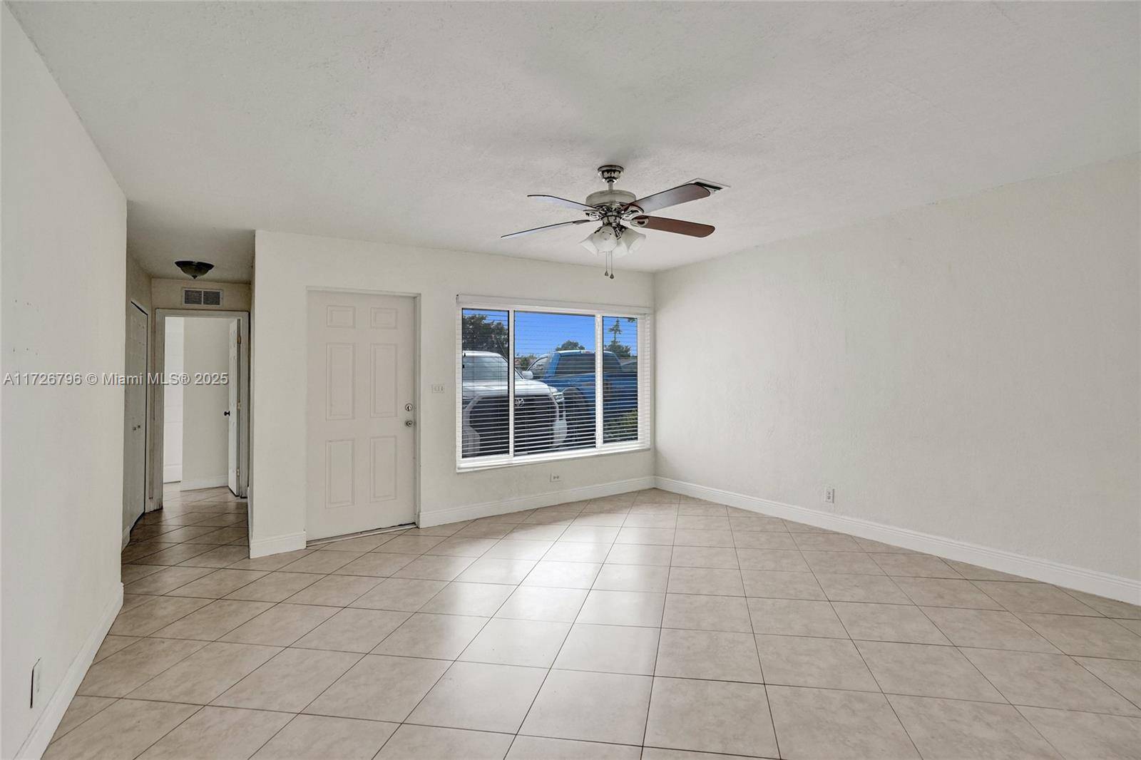 Hollywood, FL 33024,6611 Meade St