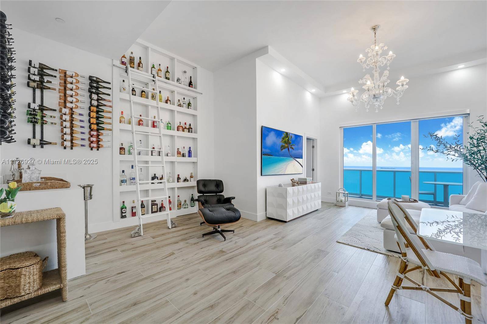 Miami Beach, FL 33139,2301 Collins Ave #1625
