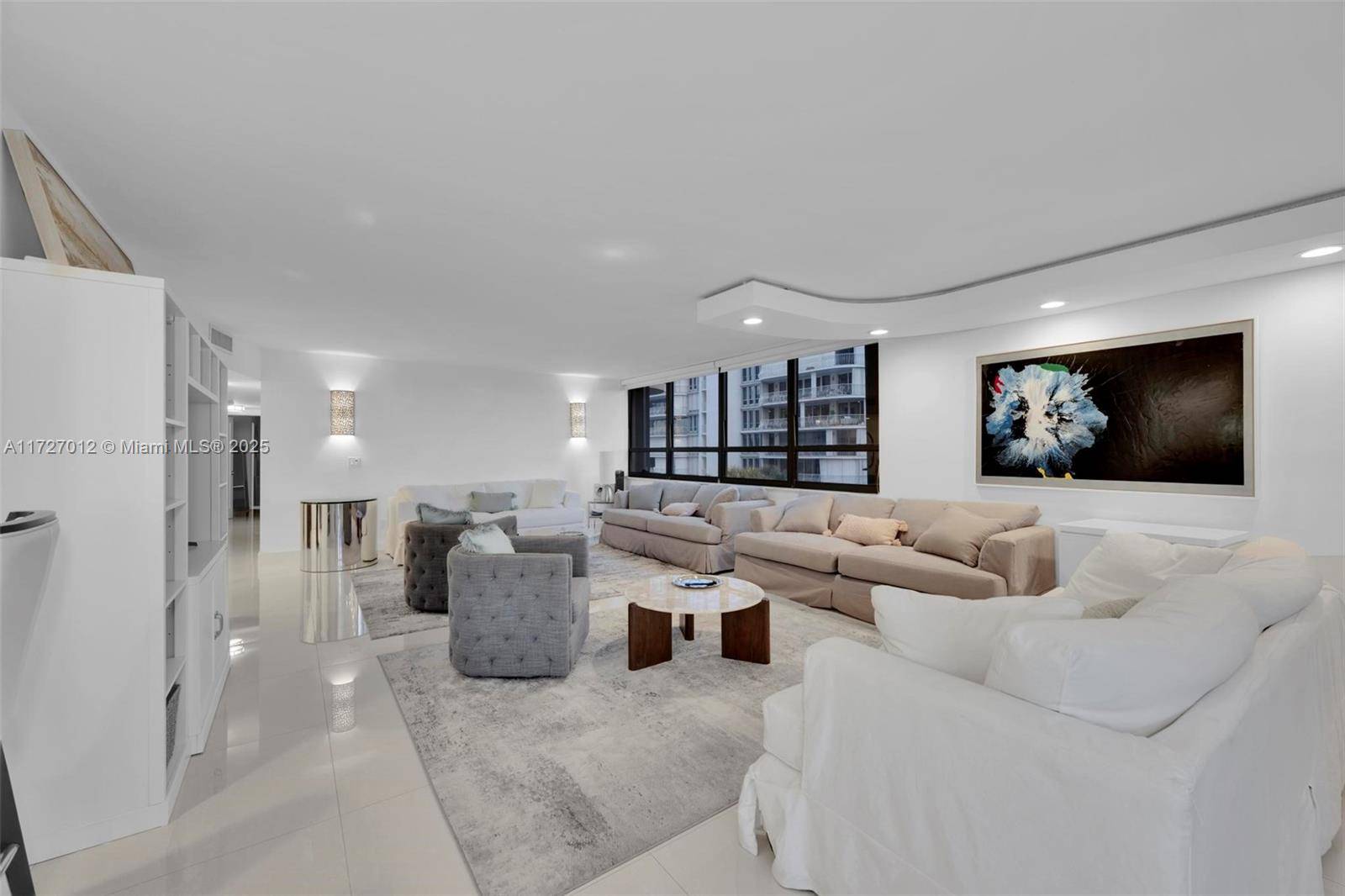 Bal Harbour, FL 33154,10175 Collins Ave #308