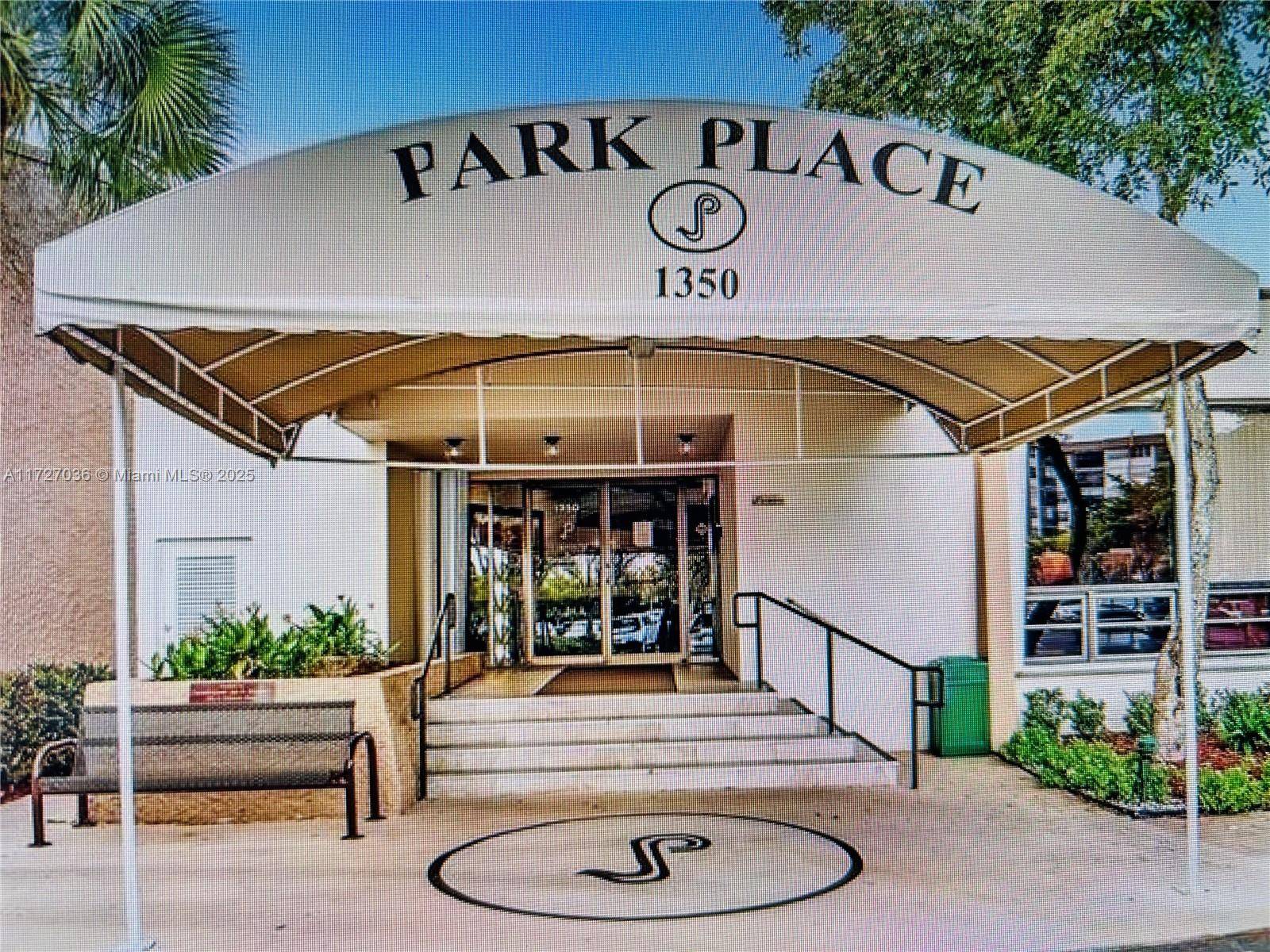 Pembroke Pines, FL 33026,900 Saint Charles Pl #513