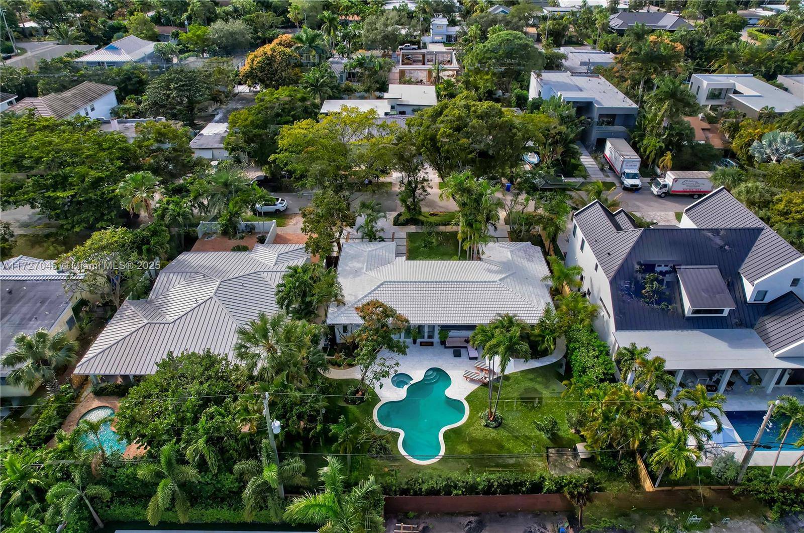 Fort Lauderdale, FL 33304,726 NE 17th Way