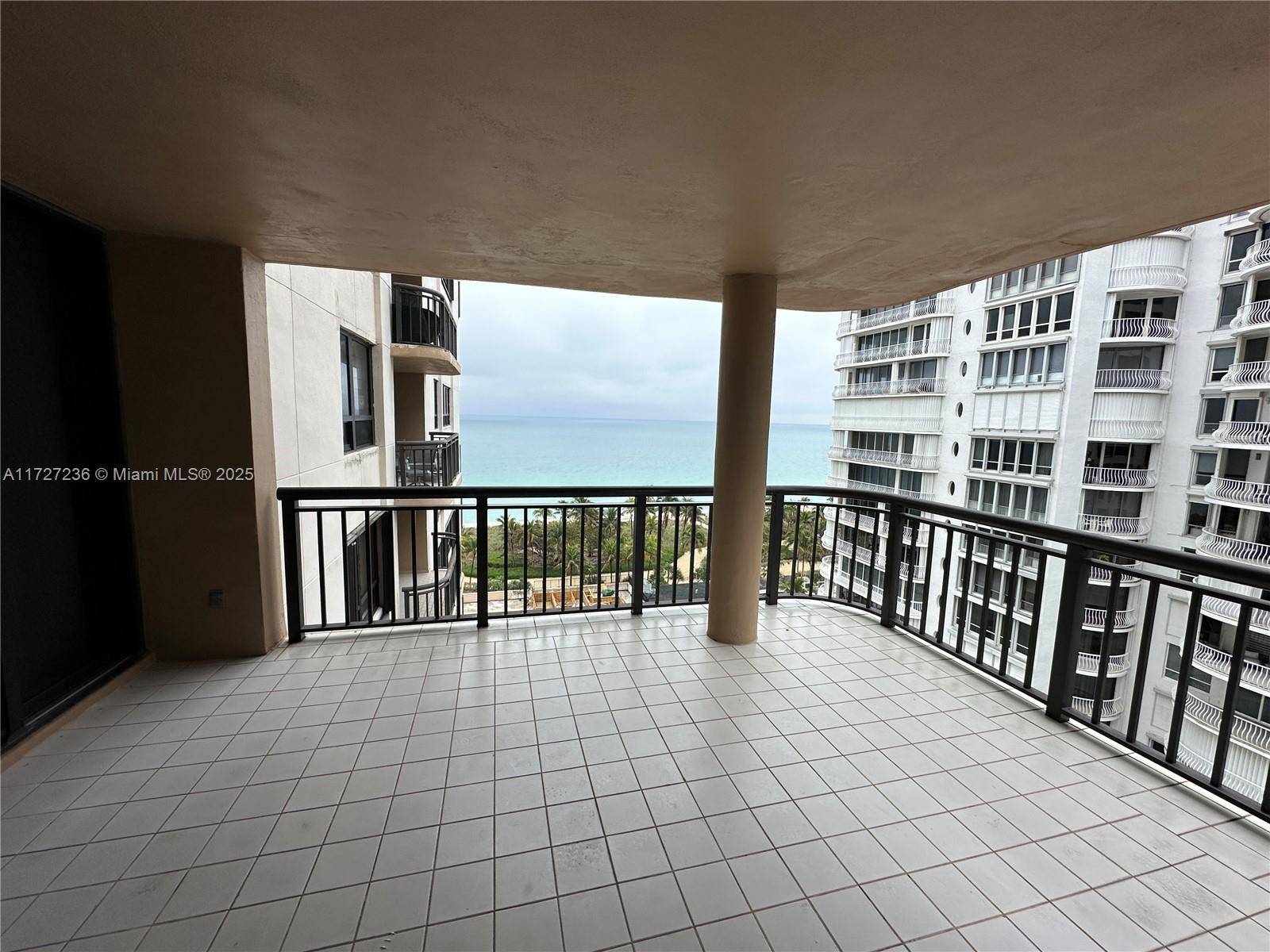 Bal Harbour, FL 33154,10175 Collins Ave #904