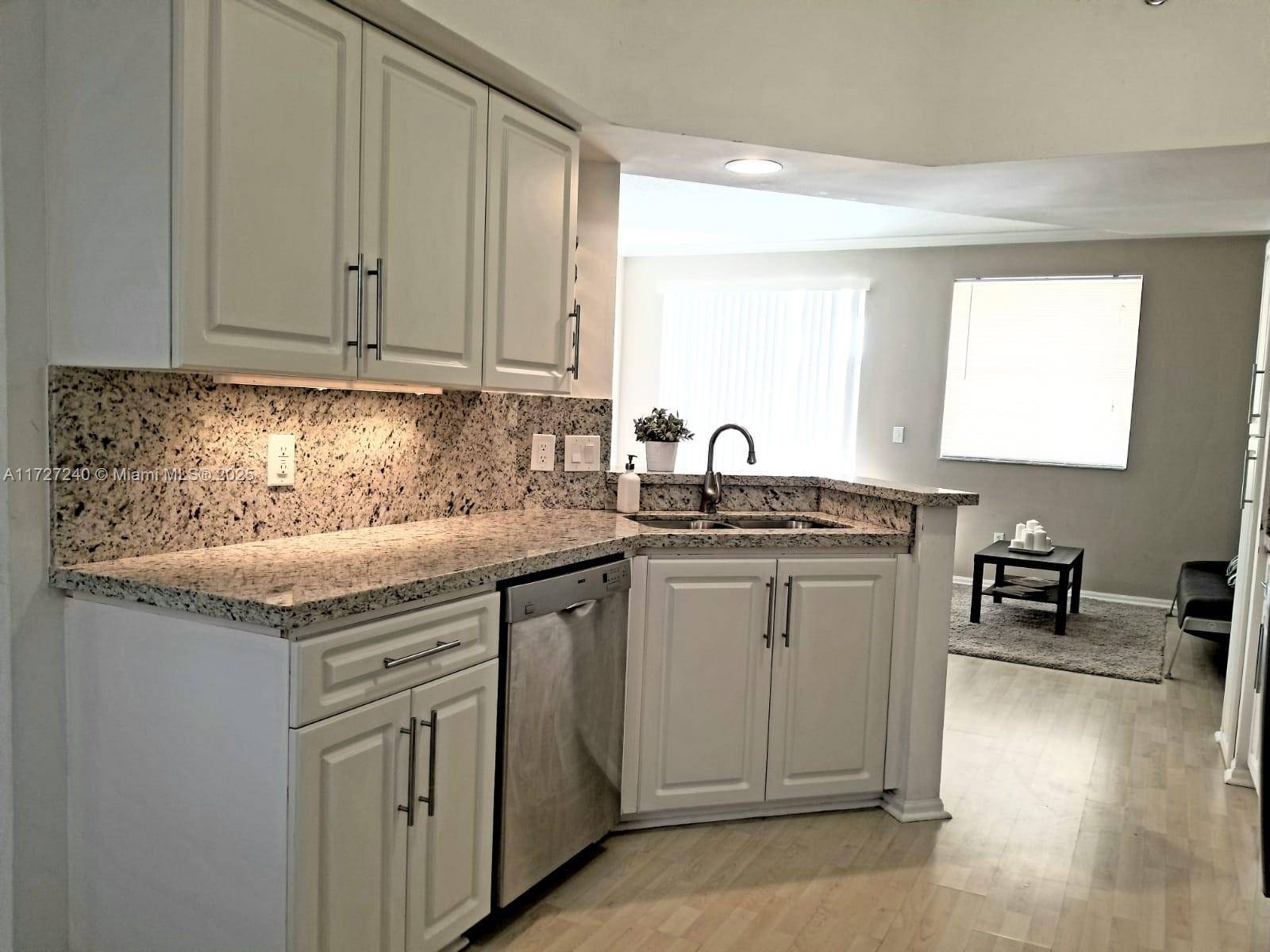 Aventura, FL 33160,3215 NE 184 ST #14302