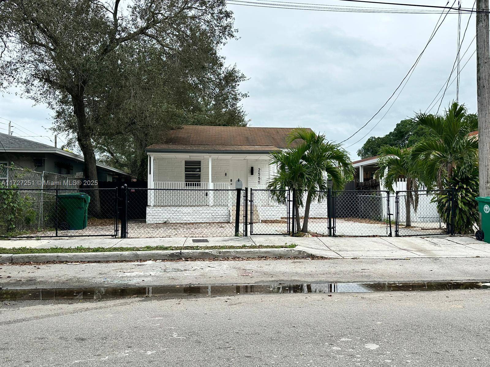 Miami, FL 33142,2555 NW 23rd Ave