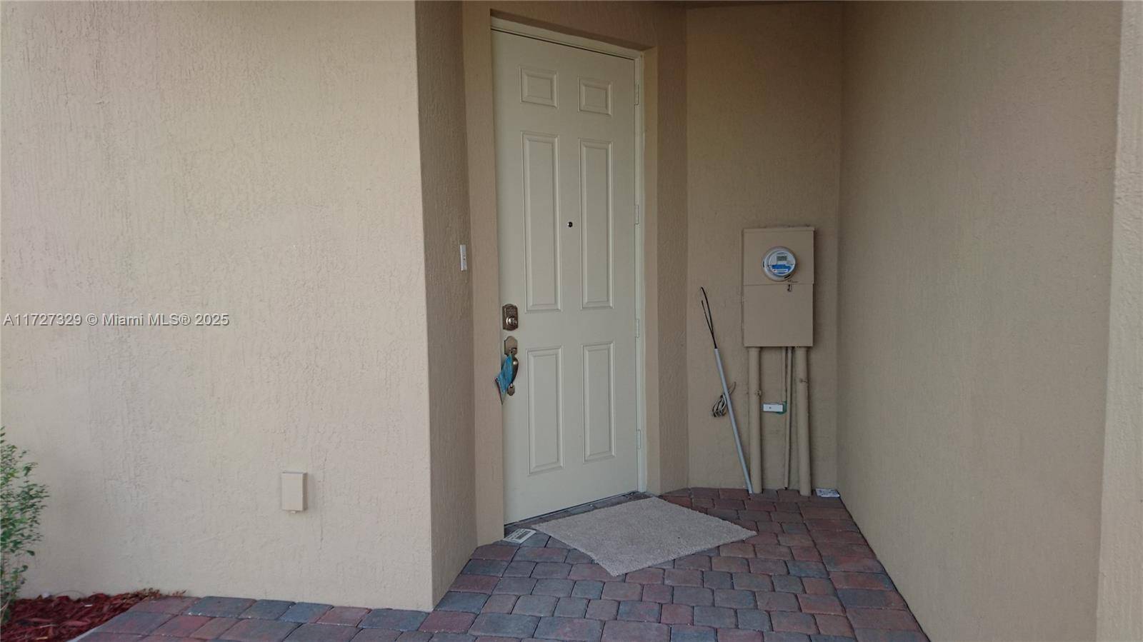 Hialeah, FL 33018,9270 W 33 LANE #9270