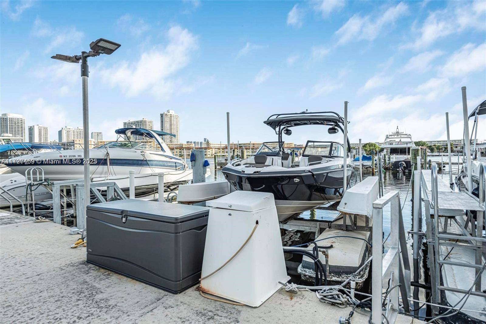 Aventura, FL 33160,18021 Biscayne Blvd D-5 Deeded Boat Slip