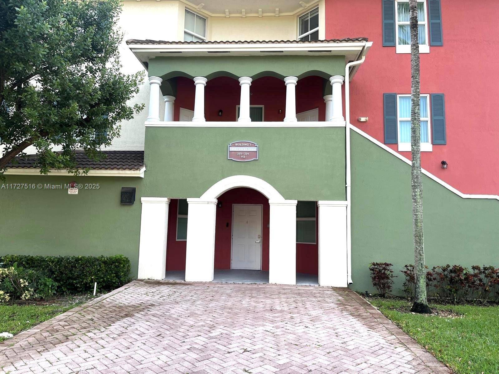 Doral, FL 33178,10902 NW 83rd St #112