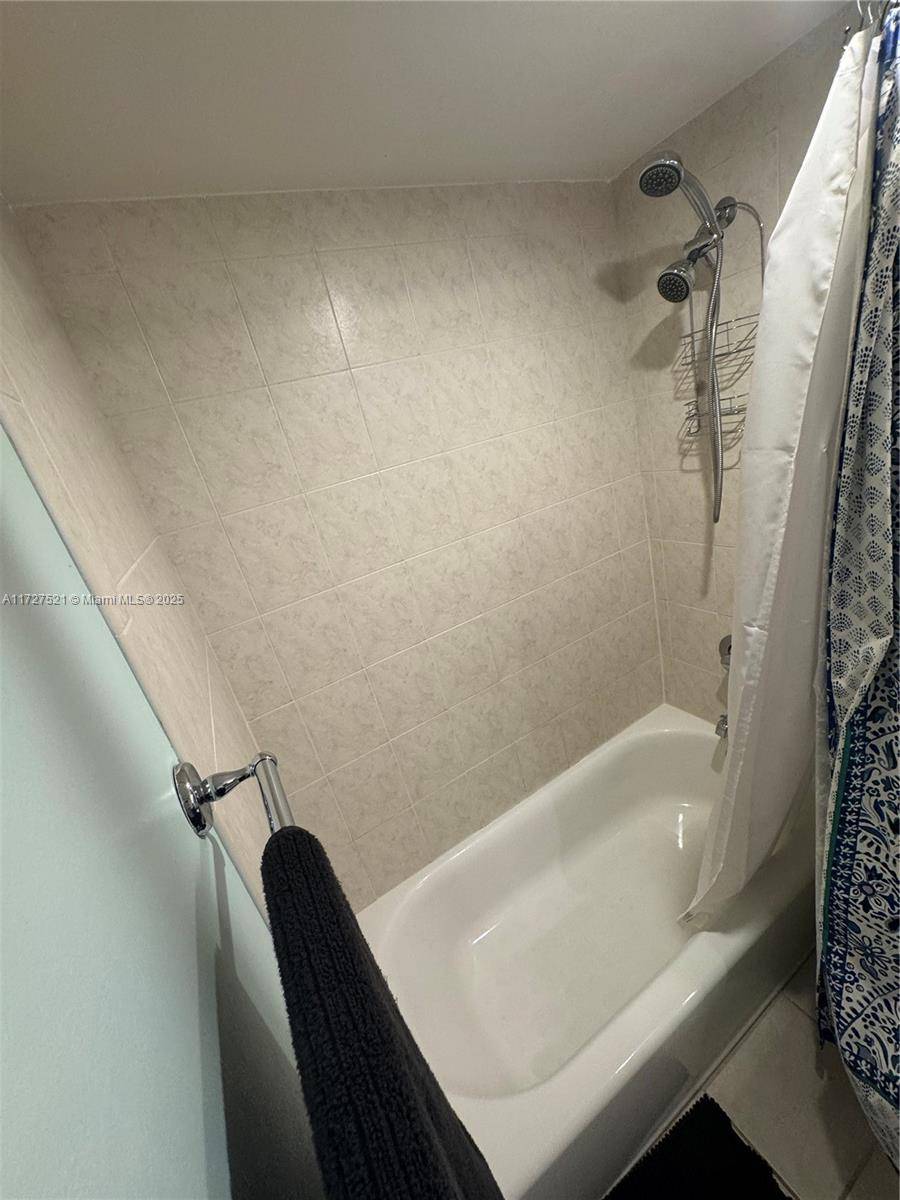 Wilton Manors, FL 33334,2660 NE 8th Ave #215