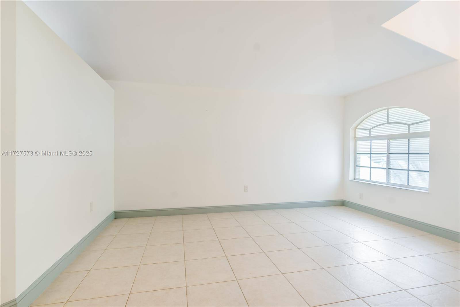 Pembroke Pines, FL 33029,169 SW 206th Ave