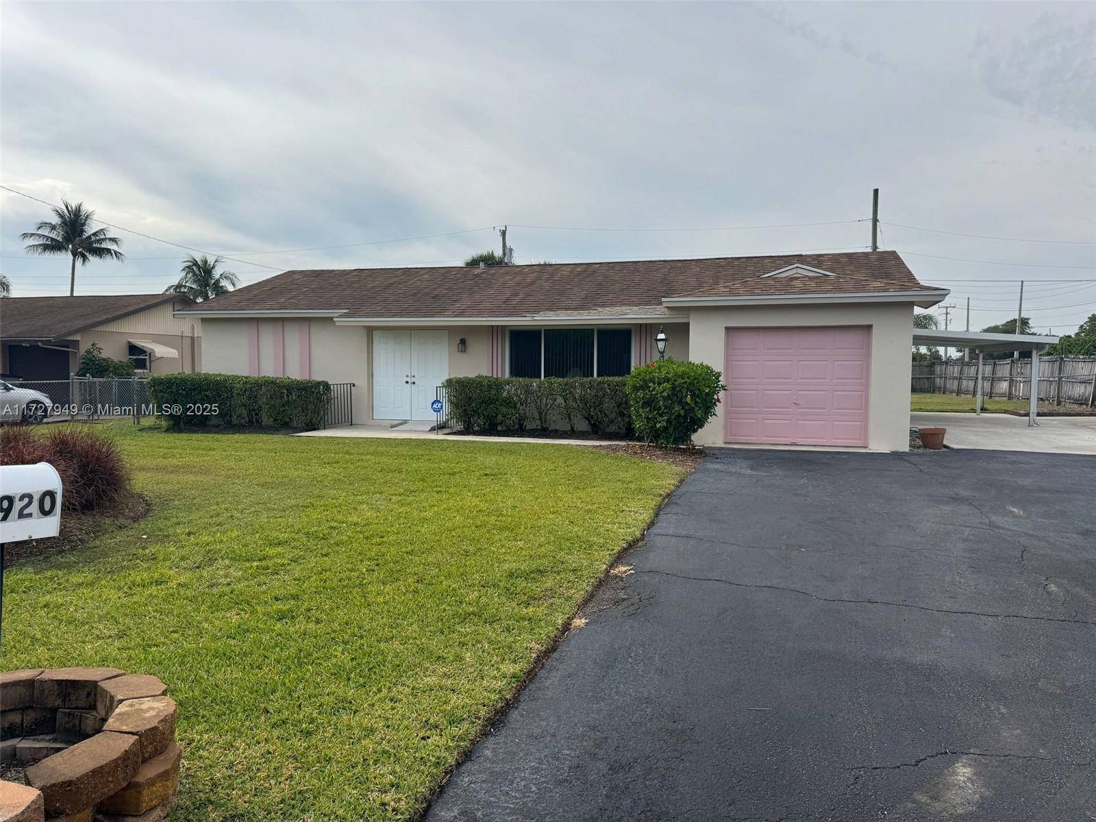 Lake Clarke Shores, FL 33406,1920 Laurel Ln