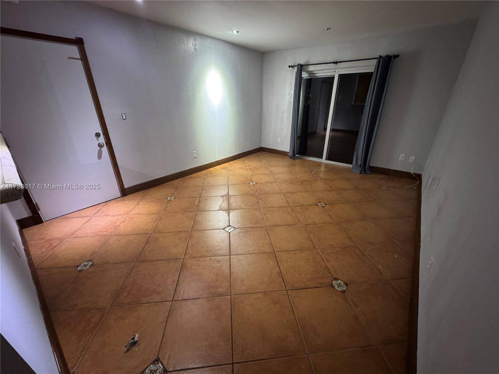 Miami, FL 33176,10786 N Kendall Dr #D9