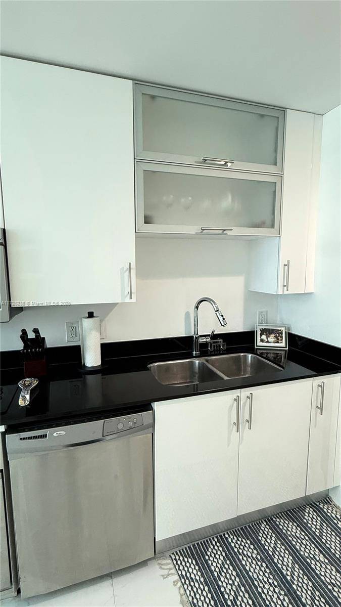 Miami, FL 33130,60 SW 13th St #1622
