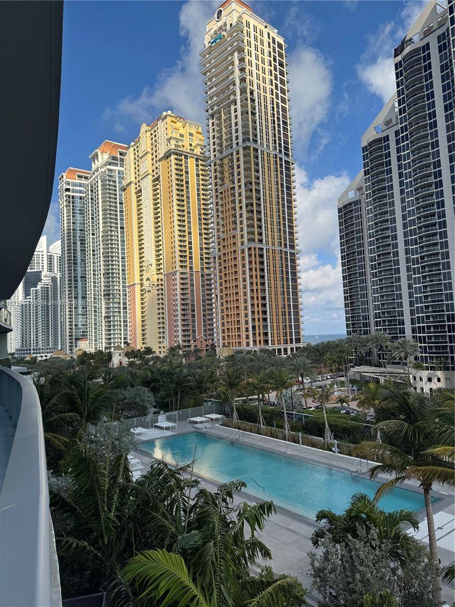 Sunny Isles Beach, FL 33160,17550 Collins Ave #601