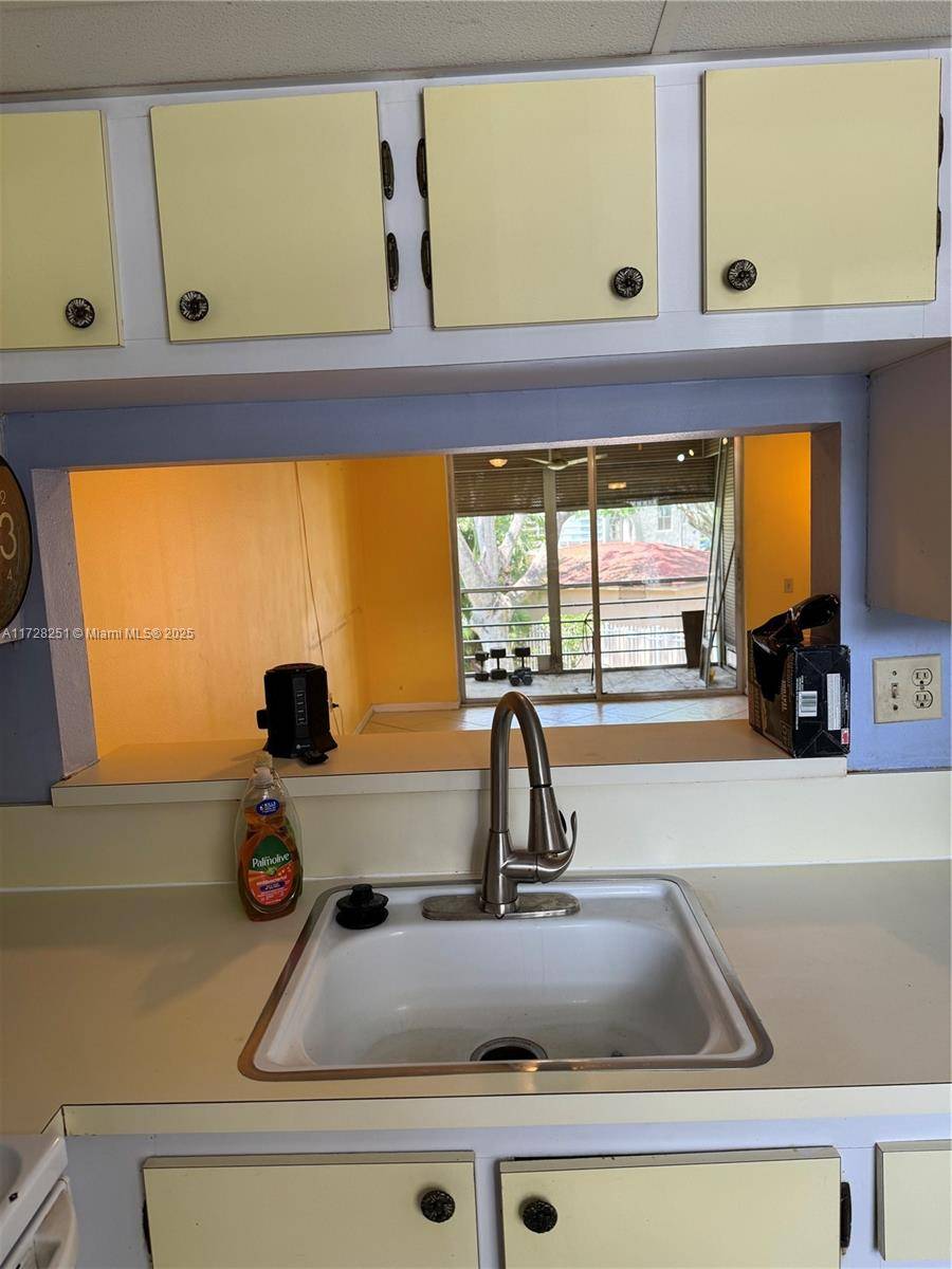 Tamarac, FL 33321,9360 Lime Bay Blvd #214