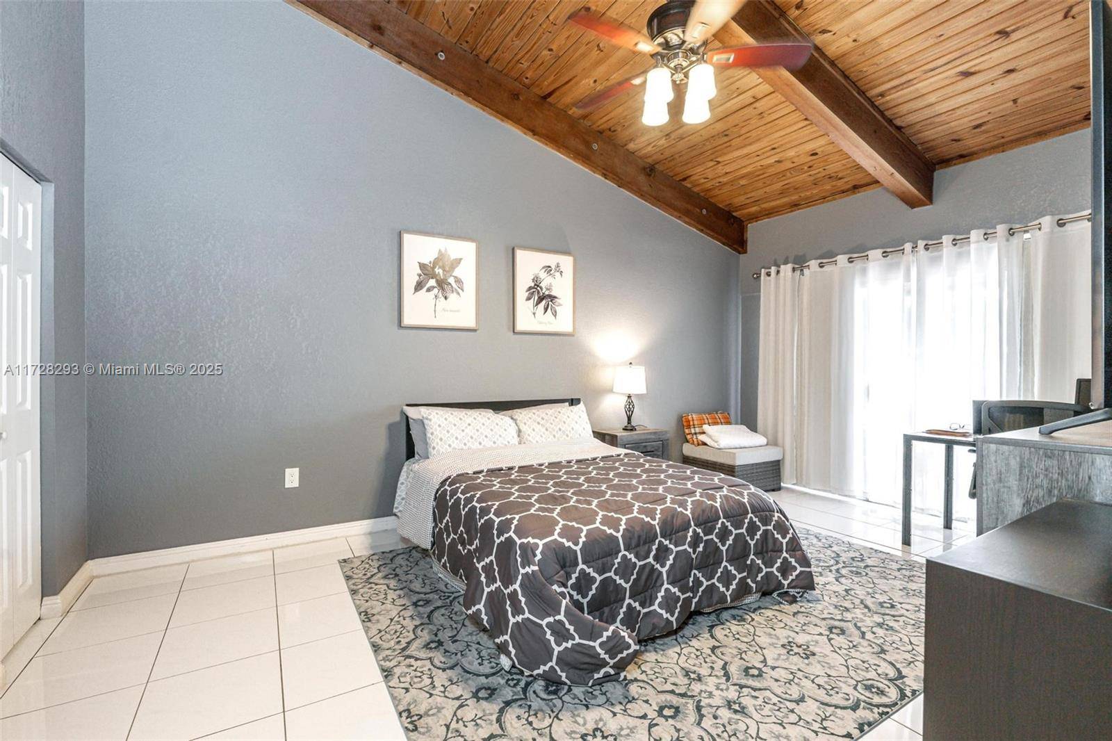Pembroke Pines, FL 33026,10550 Buttonwood Ave #10550