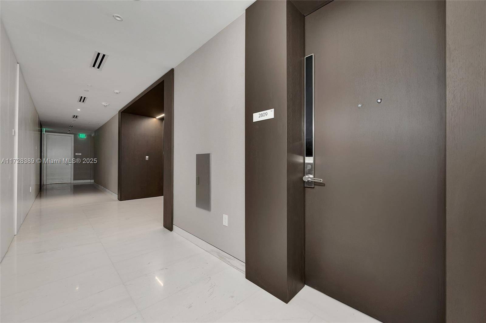 Miami, FL 33131,300 Biscayne Blvd Way #2809