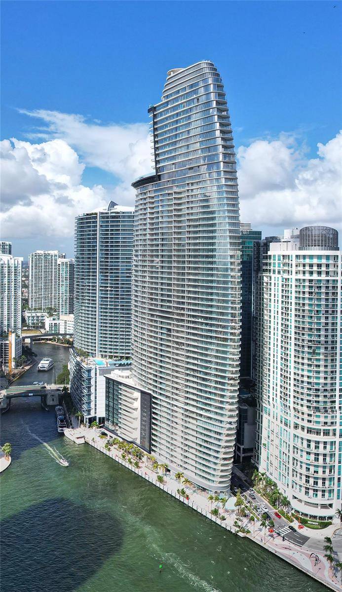 Miami, FL 33131,300 Biscayne Blvd Way #2809
