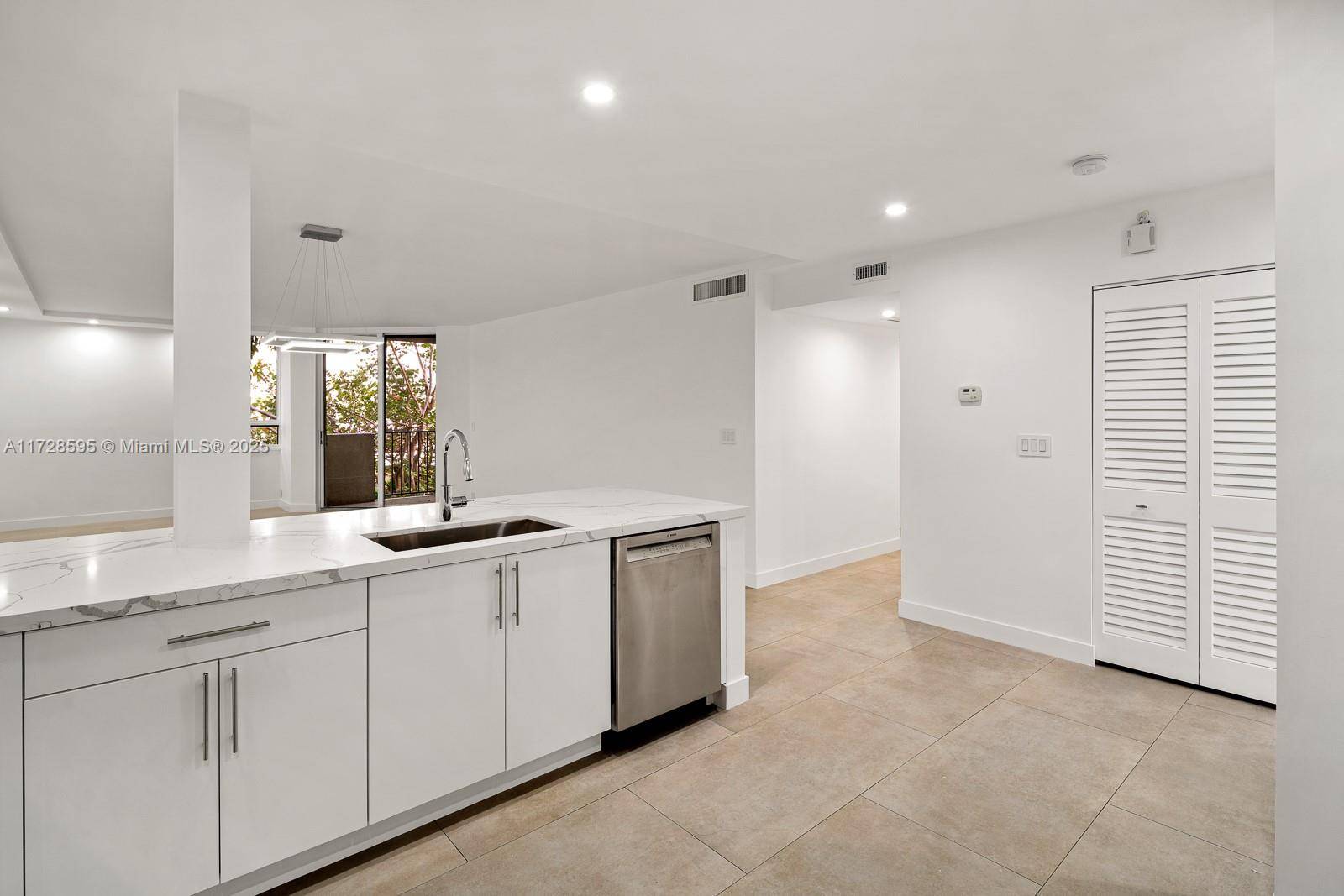 Key Biscayne, FL 33149,141 Crandon Blvd #229