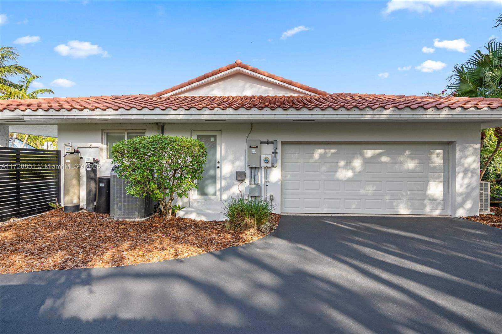Palmetto Bay, FL 33157,7861 SW 180th St
