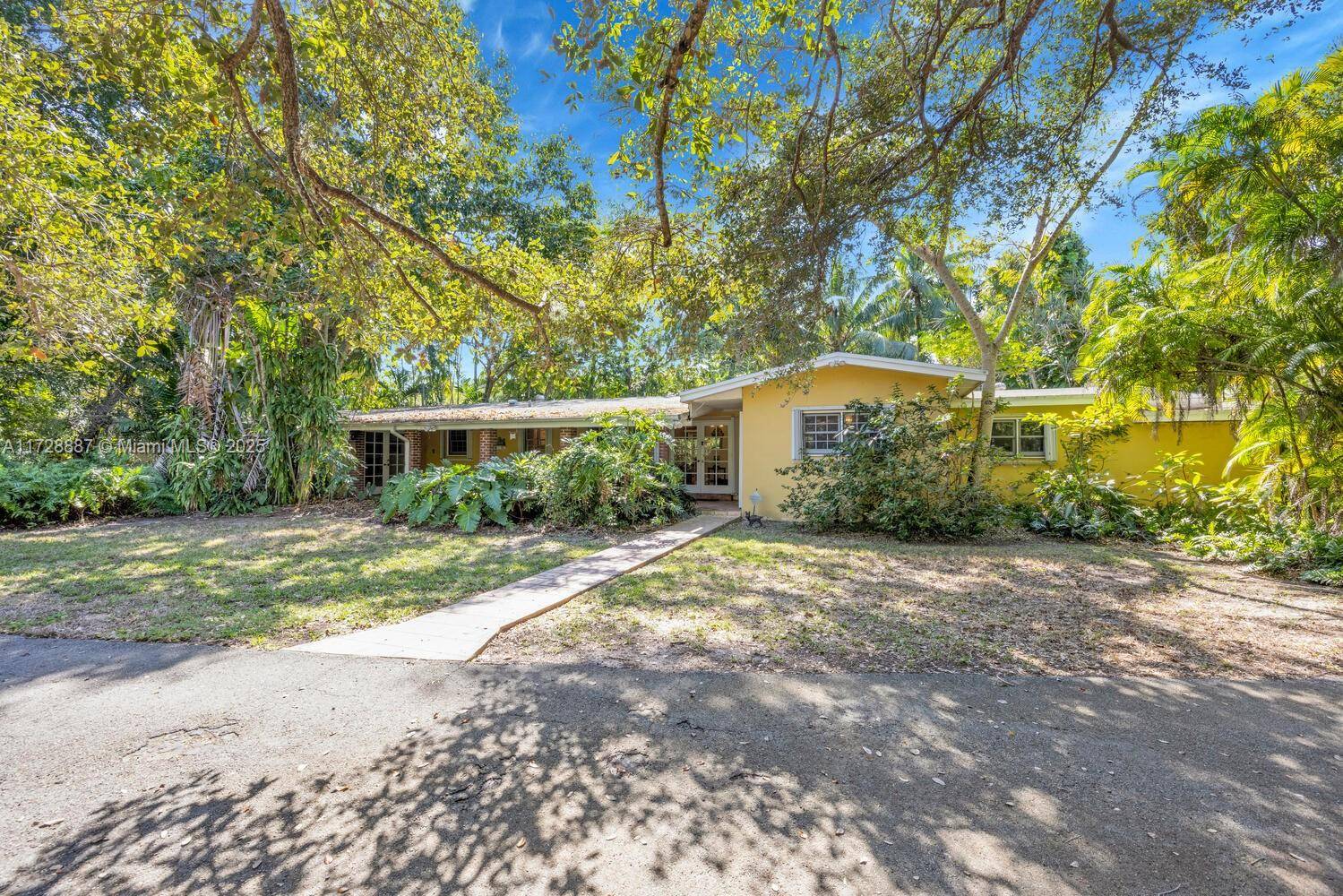 Palmetto Bay, FL 33158,15000 Old Cutler Rd