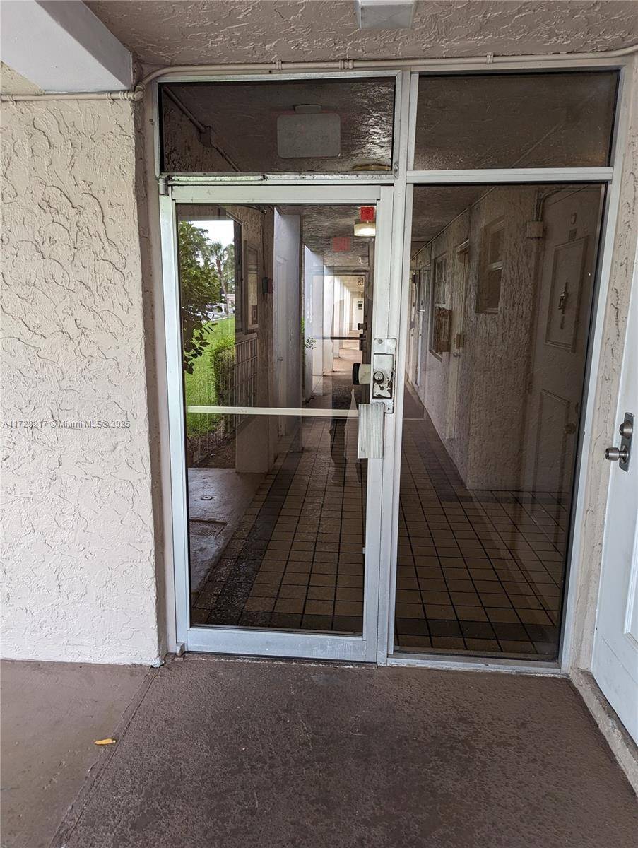 Coral Springs, FL 33071,1100 NW 87th Ave #206