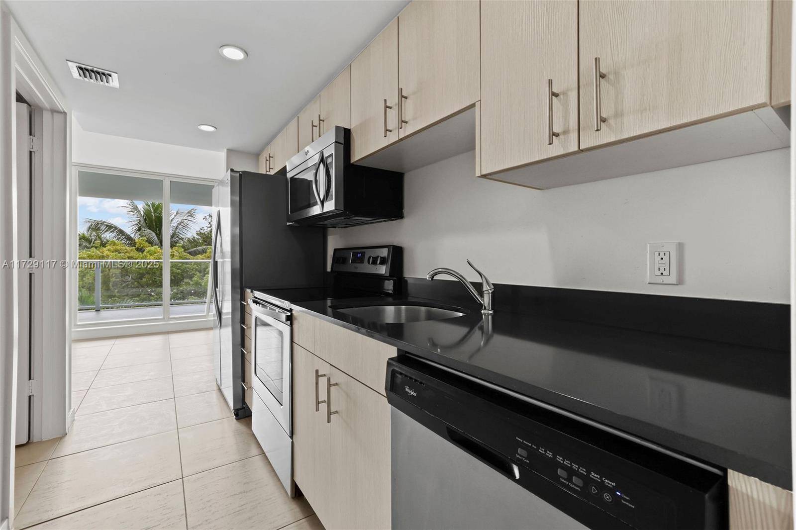 Miami Beach, FL 33139,910 West Ave #0308