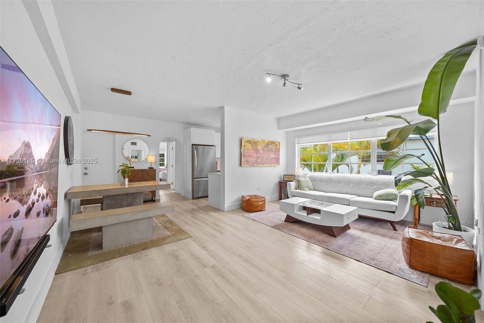 Miami Beach, FL 33139,832 15th St #4