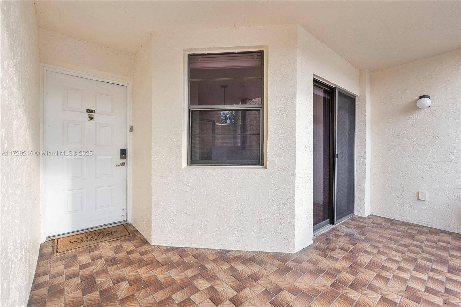 Tamarac, FL 33321,7518 Fairfax Dr #110