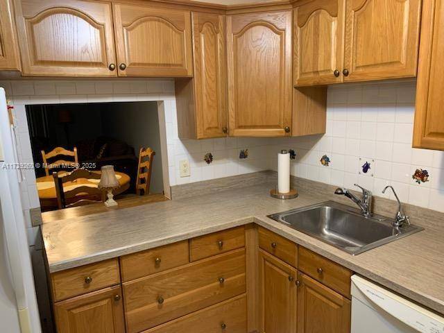 Margate, FL 33063,7680 NW 1st St #107