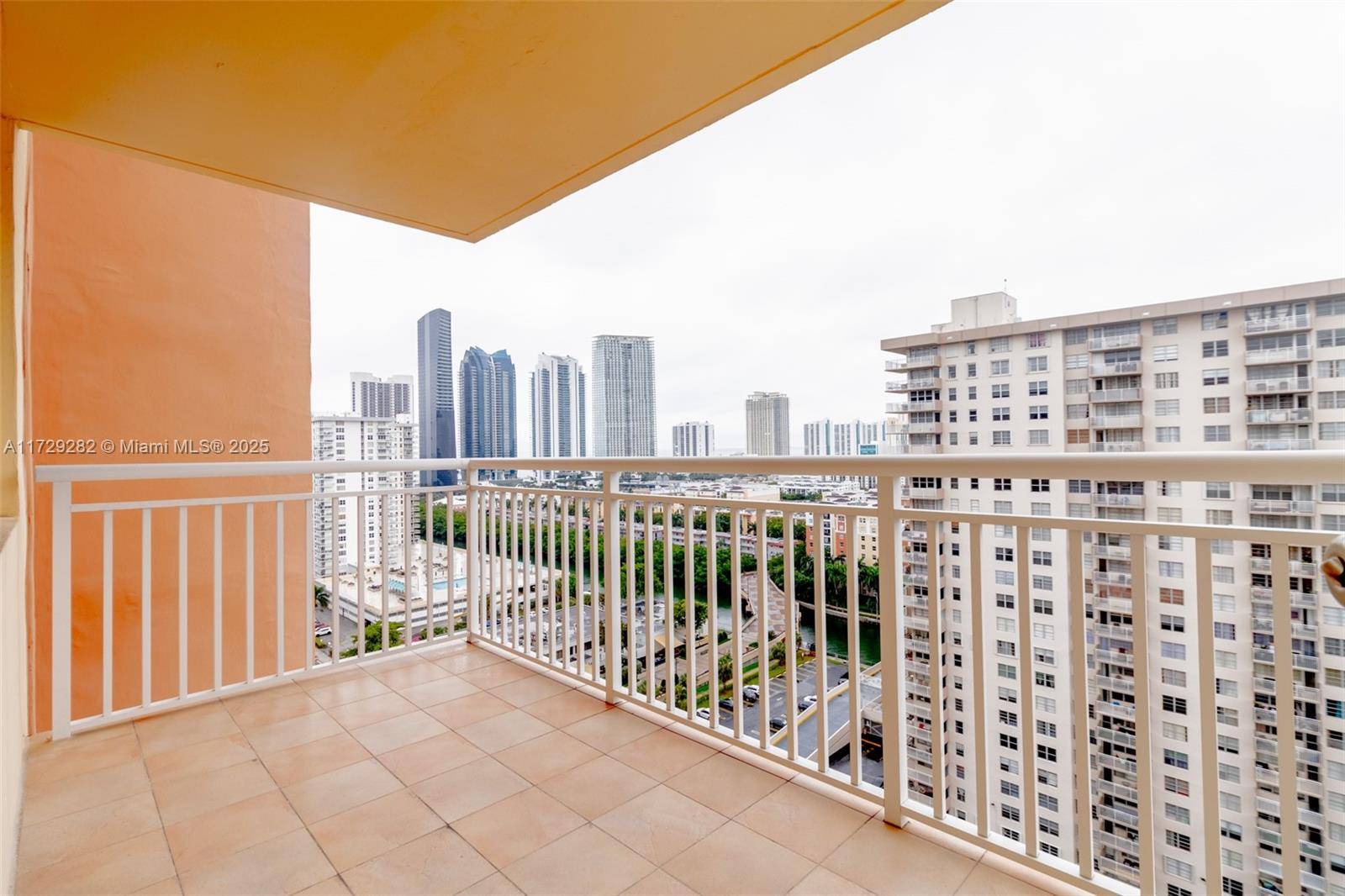 Sunny Isles Beach, FL 33160,251 174th St #1909