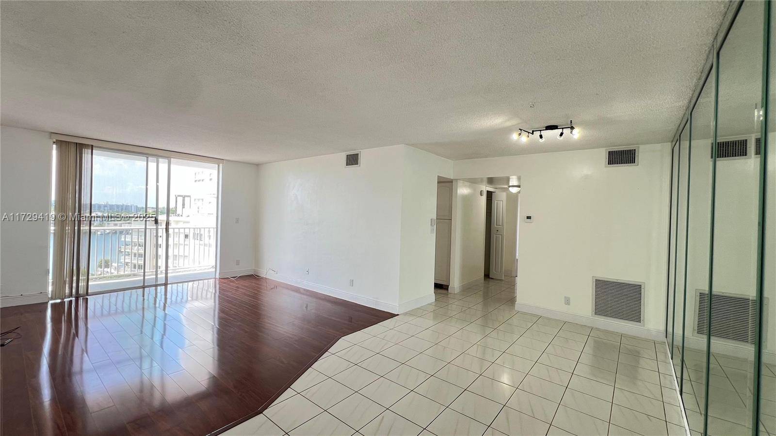 Hallandale Beach, FL 33009,137 Golden Isles Dr #711