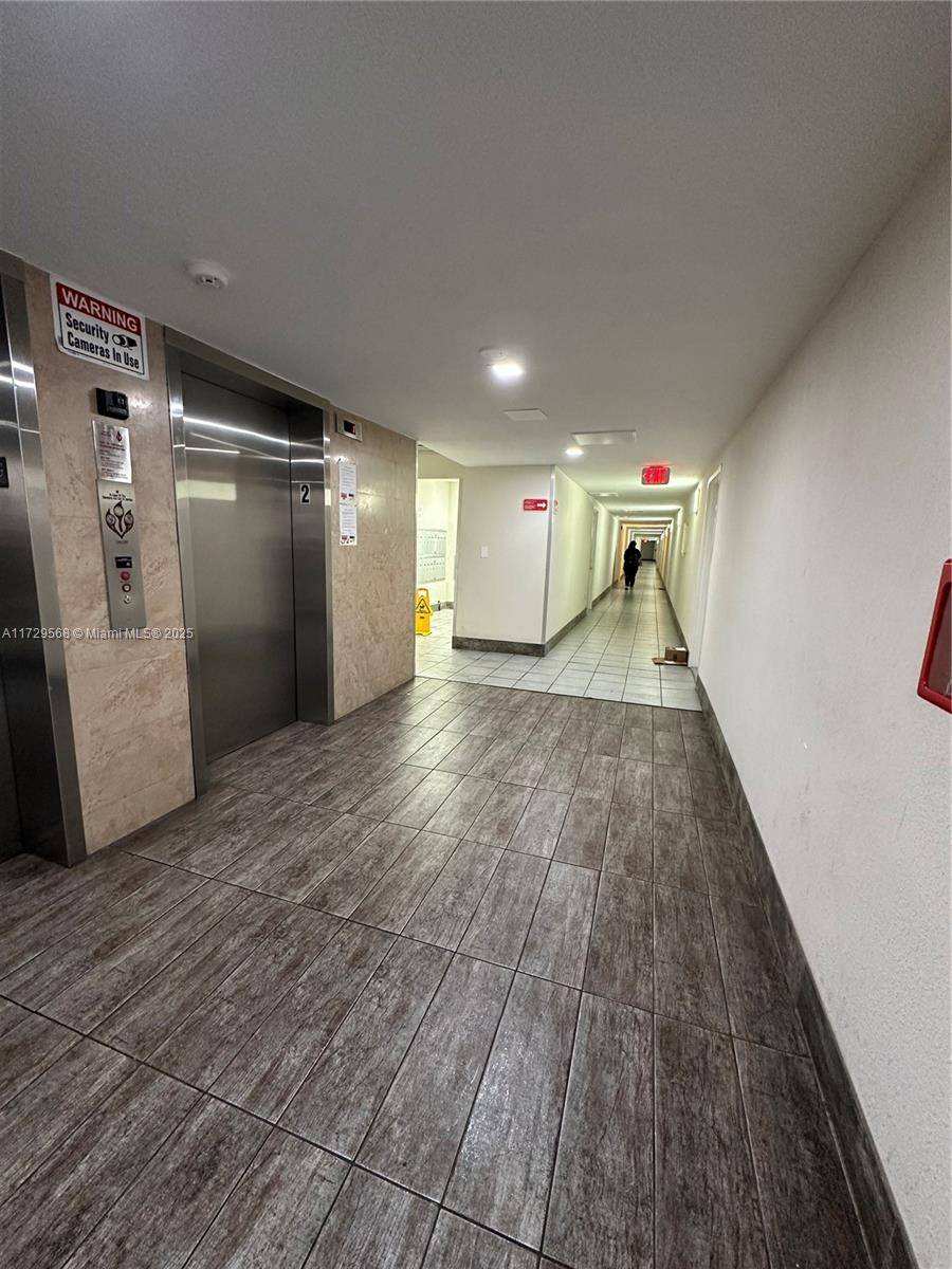 Miami, FL 33126,8185 NW 7th St #418