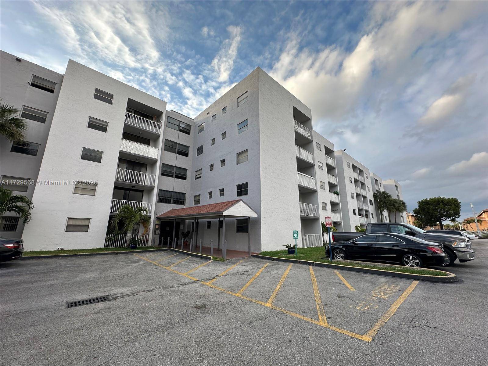 Miami, FL 33126,8185 NW 7th St #418