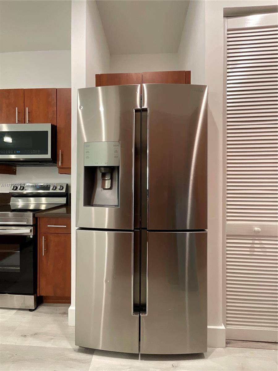 Fort Lauderdale, FL 33312,412 SW 13th Ter #412