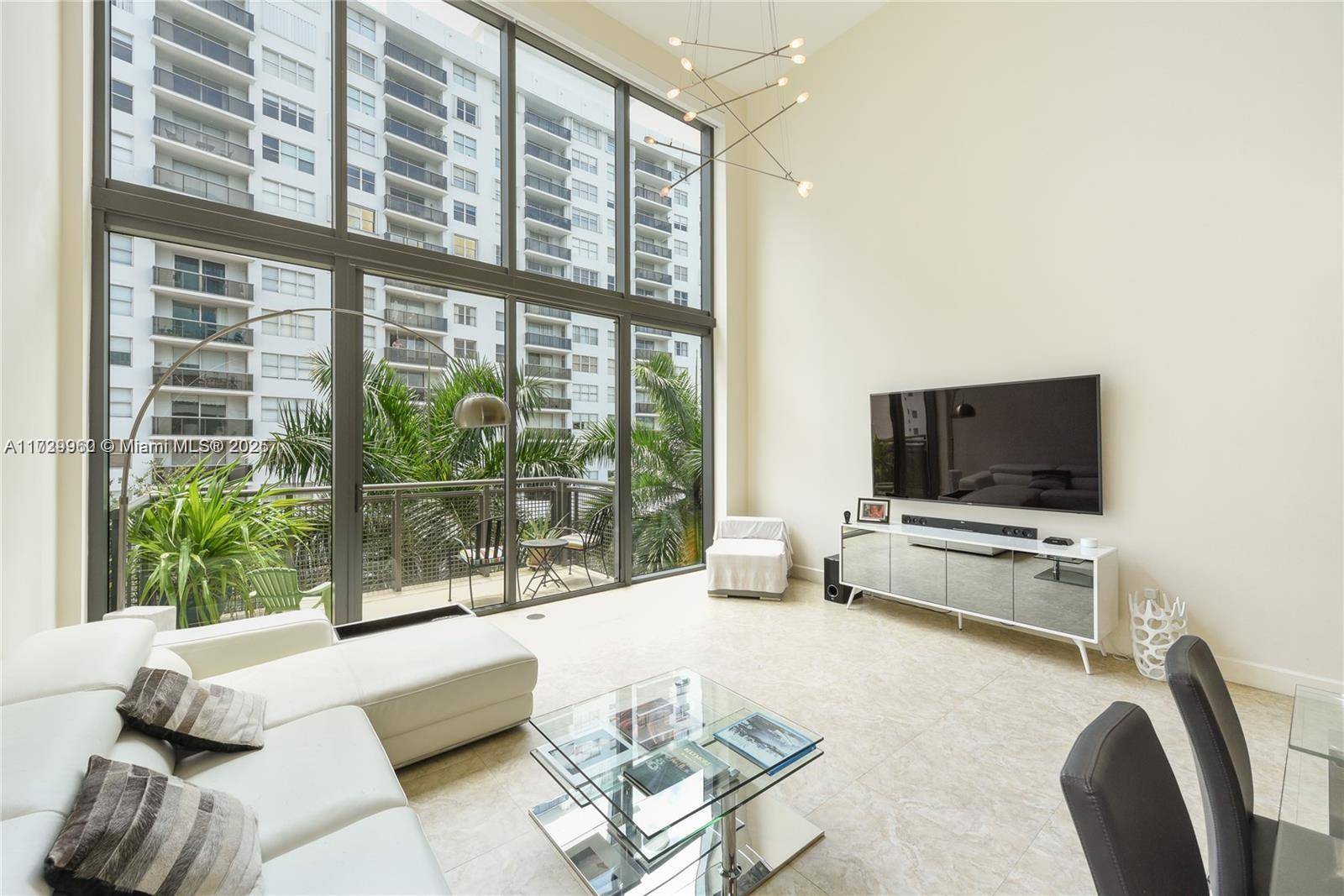 Miami Beach, FL 33140,6000 Collins Ave #505