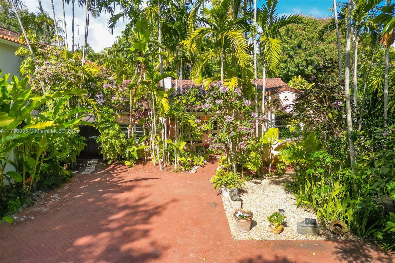 Coconut Grove, FL 33133,4137 Malaga Ave