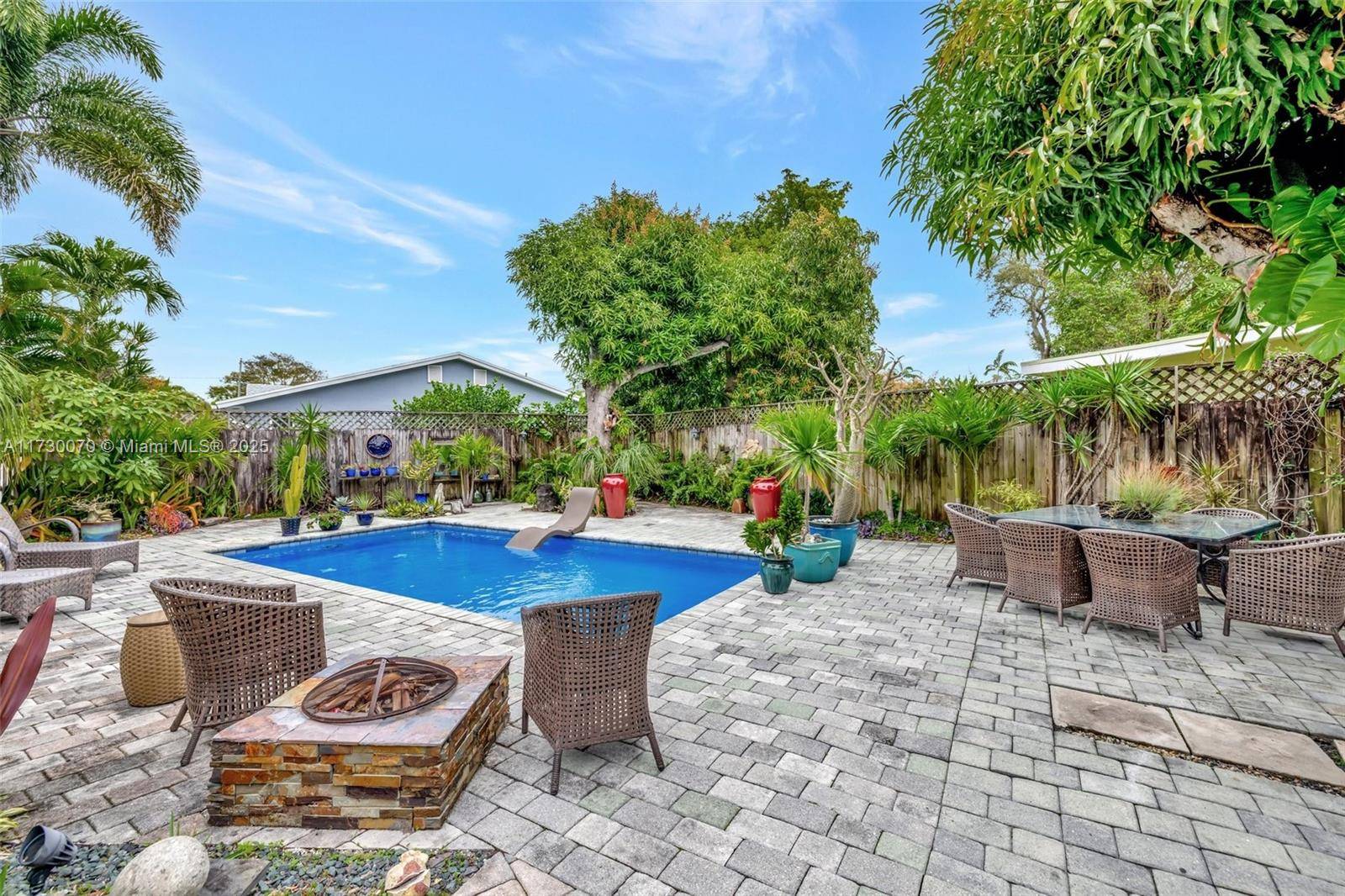 Oakland Park, FL 33334,1401 NE 33rd St