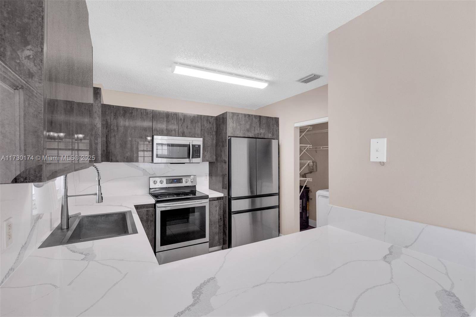 North Miami Beach, FL 33181,2050 NE 140th St #1