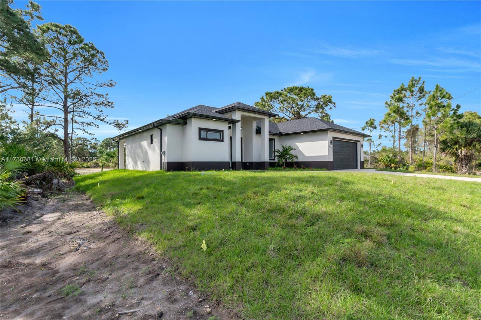 Lehigh Acres, FL 33971,6005 QUEEN