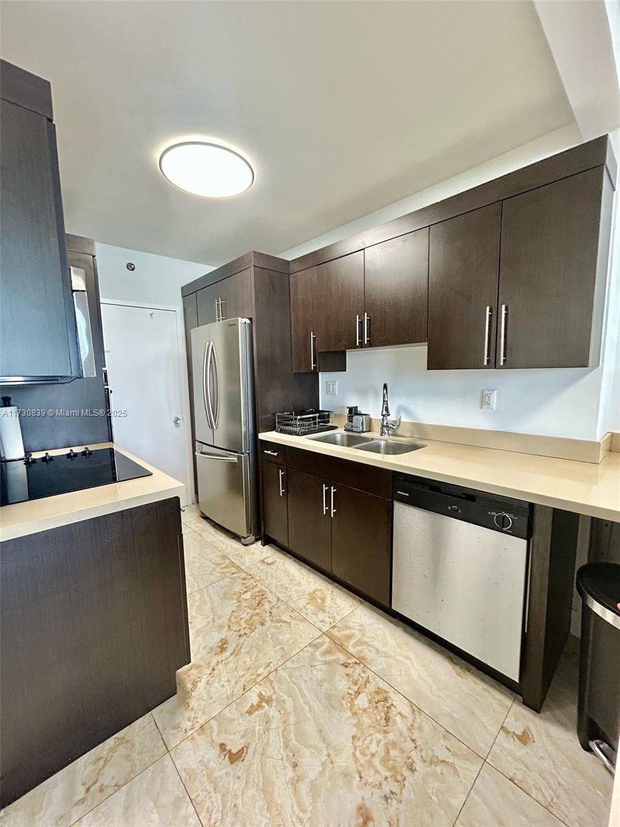 Miami Beach, FL 33139,100 Lincoln Rd #722