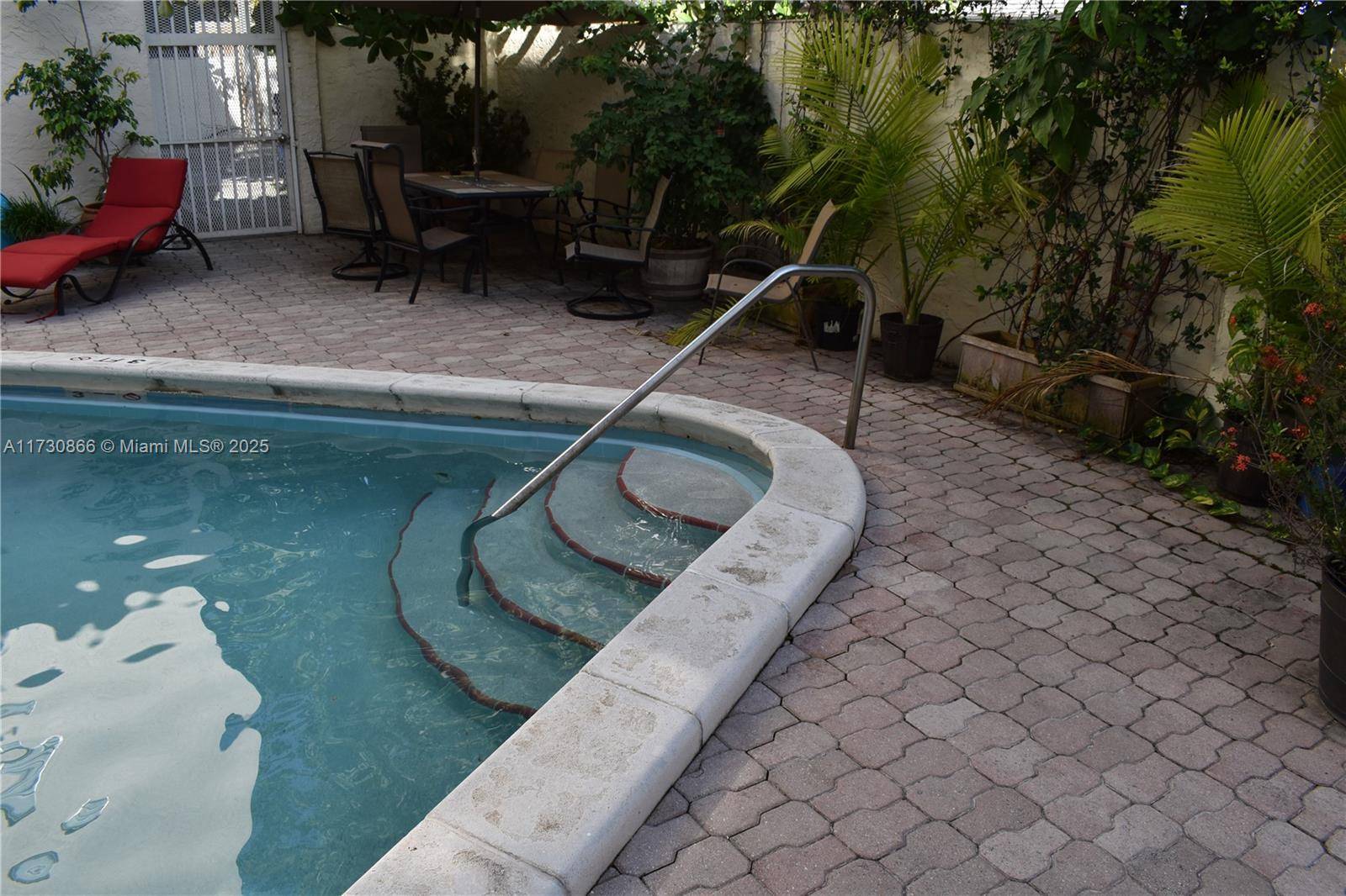 Miami Beach, FL 33139,1777 MICHIGAN AV #306