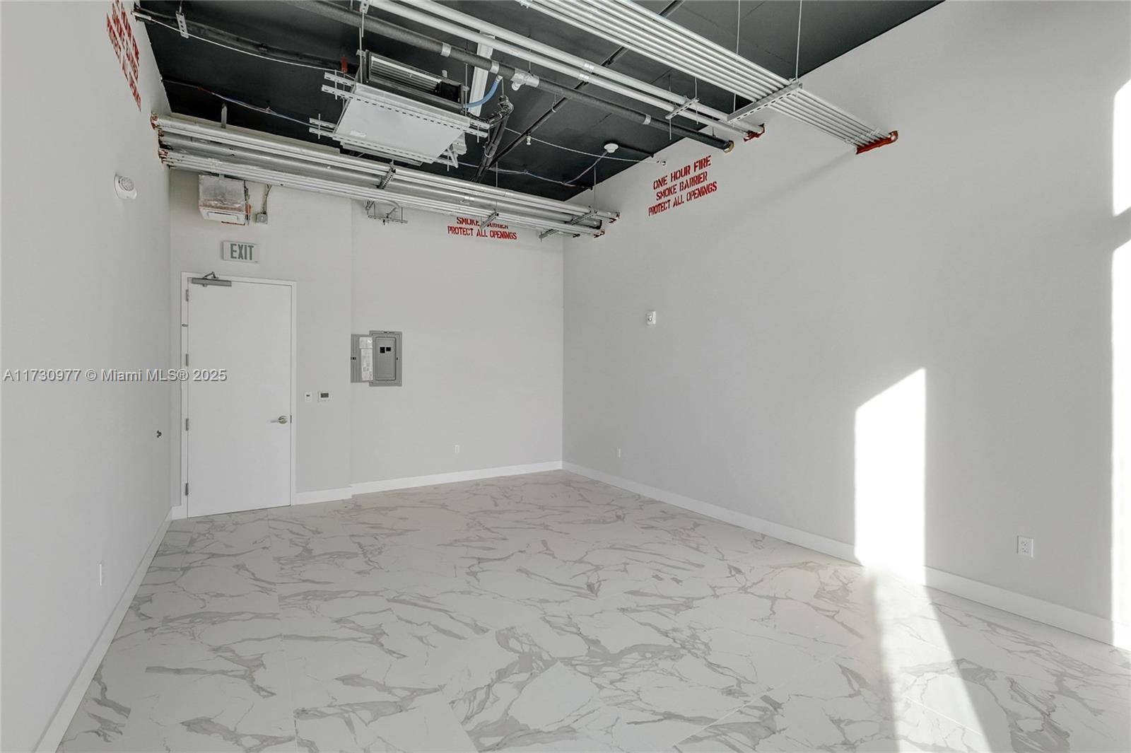 Aventura, FL 33180,21290 Biscayne #210