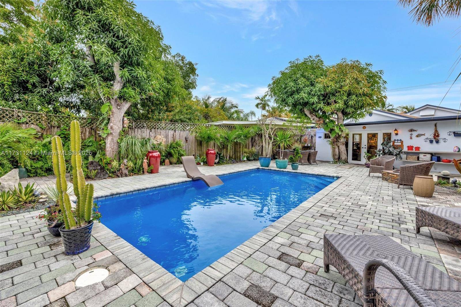 Oakland Park, FL 33334,1401 NE 33rd St.